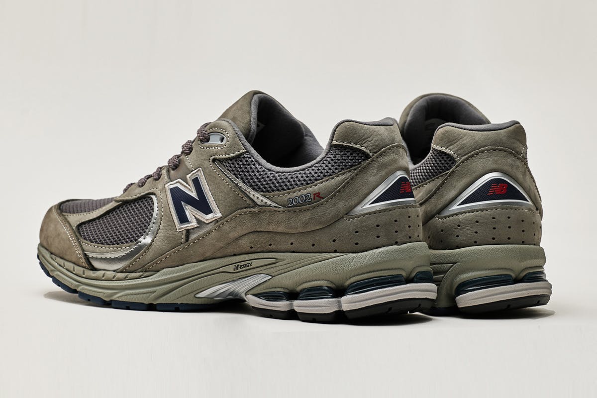 new balance 2002